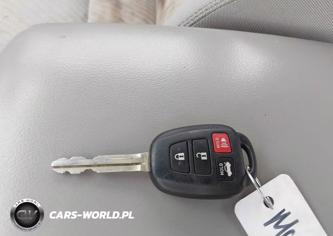 2017 Toyota Camry Le VIN:4T1BF1FK5HU447641 - 11