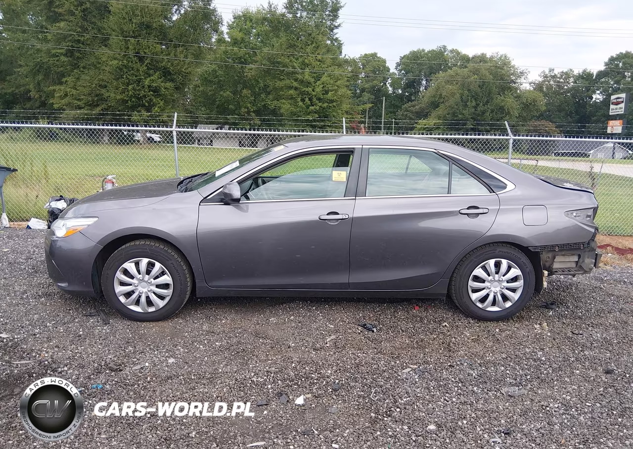 2017 Toyota Camry Le VIN:4T1BF1FK5HU447641 - 15