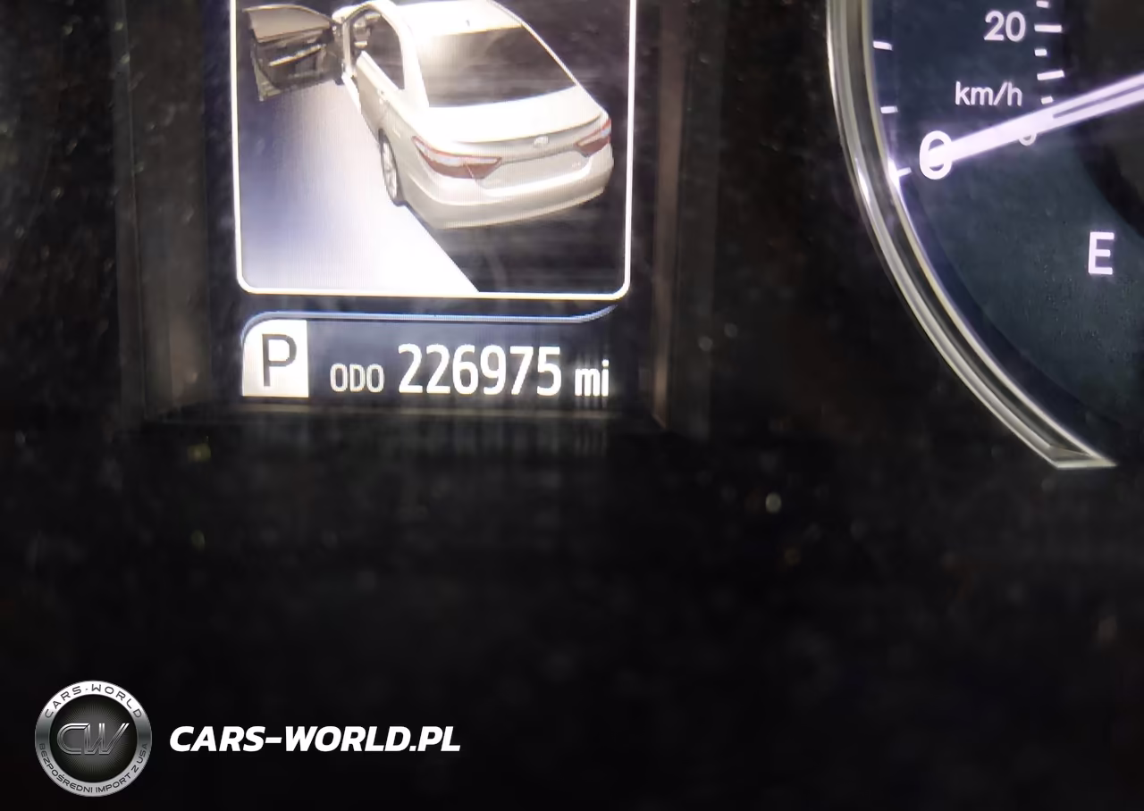 2017 Toyota Camry Le VIN:4T1BF1FK5HU447641 - 16