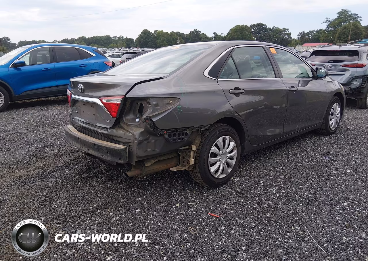 2017 Toyota Camry Le VIN:4T1BF1FK5HU447641 - 4