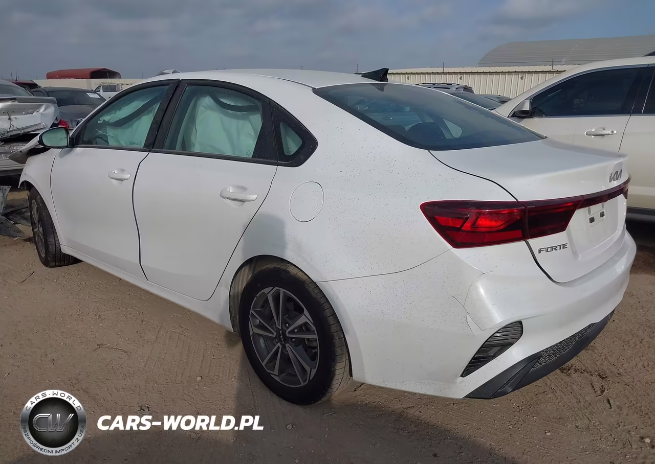 2023 Kia Forte Lxs VIN:3KPF24AD9PE672122 - 3