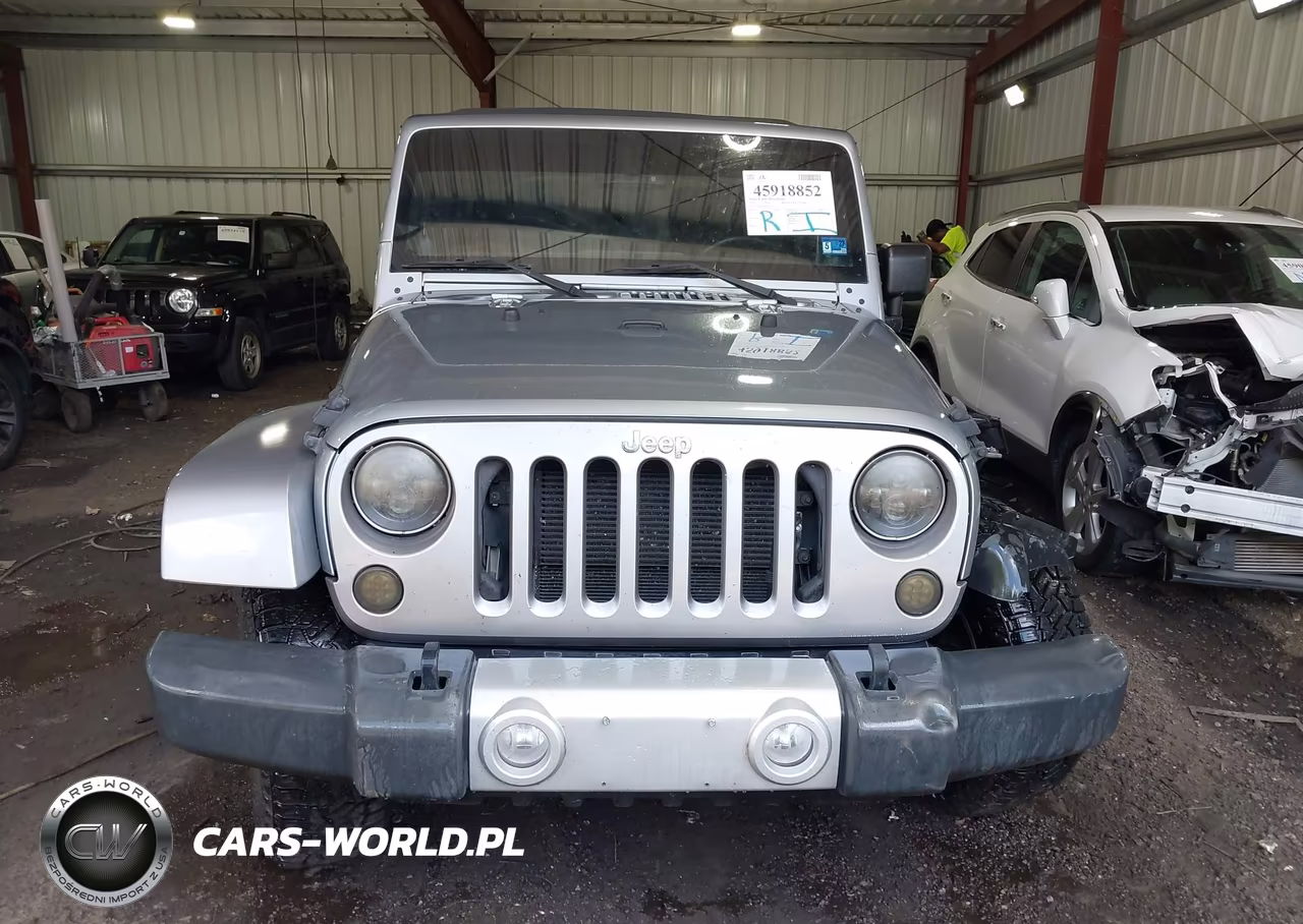 2013 Jeep Wrangler Unlimited Sahara VIN:1C4HJWEG3DL671093 - 13
