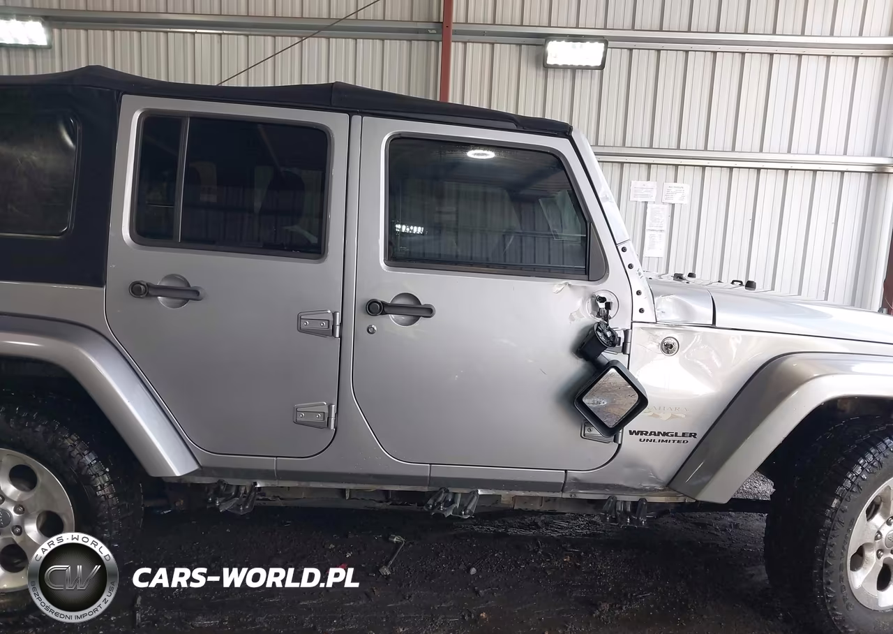 2013 Jeep Wrangler Unlimited Sahara VIN:1C4HJWEG3DL671093 - 14