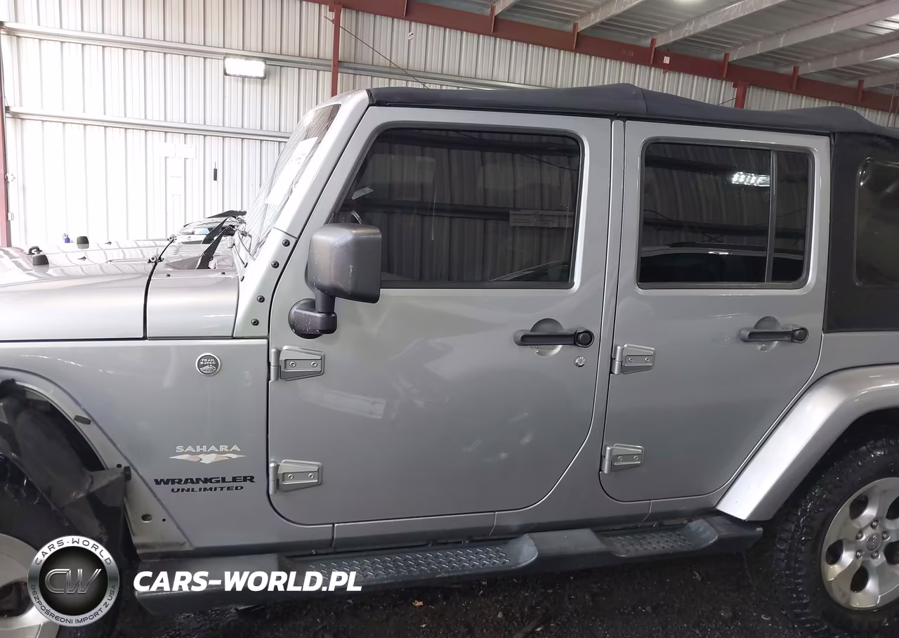 2013 Jeep Wrangler Unlimited Sahara VIN:1C4HJWEG3DL671093 - 15