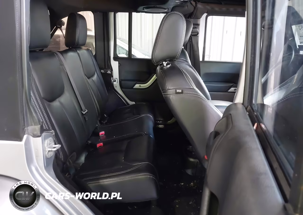 2013 Jeep Wrangler Unlimited Sahara VIN:1C4HJWEG3DL671093 - 8