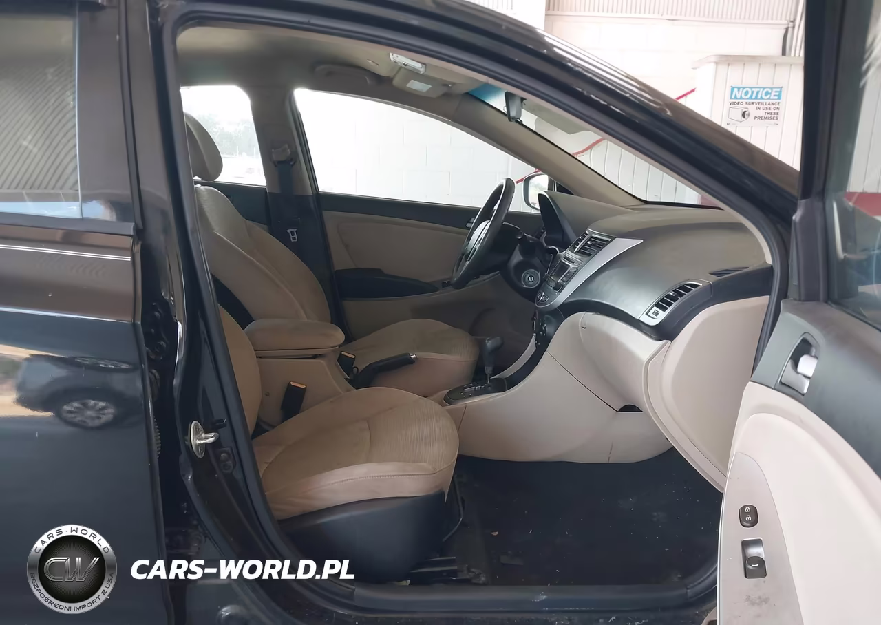 2017 Hyundai Accent Value Edition VIN:KMHCT4AE4HU330164 - 5