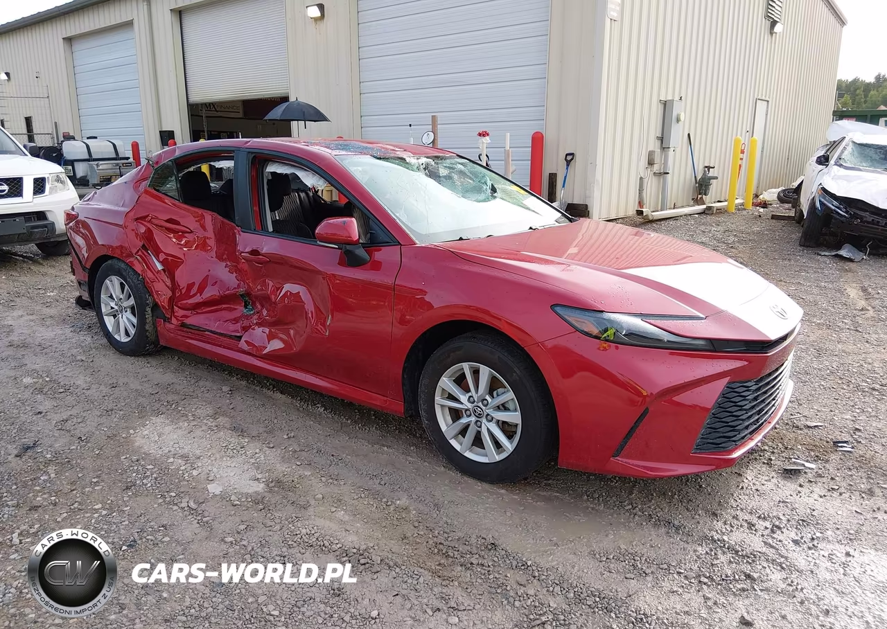 2025 Toyota Camry Le – zdjęcie 1 z 15