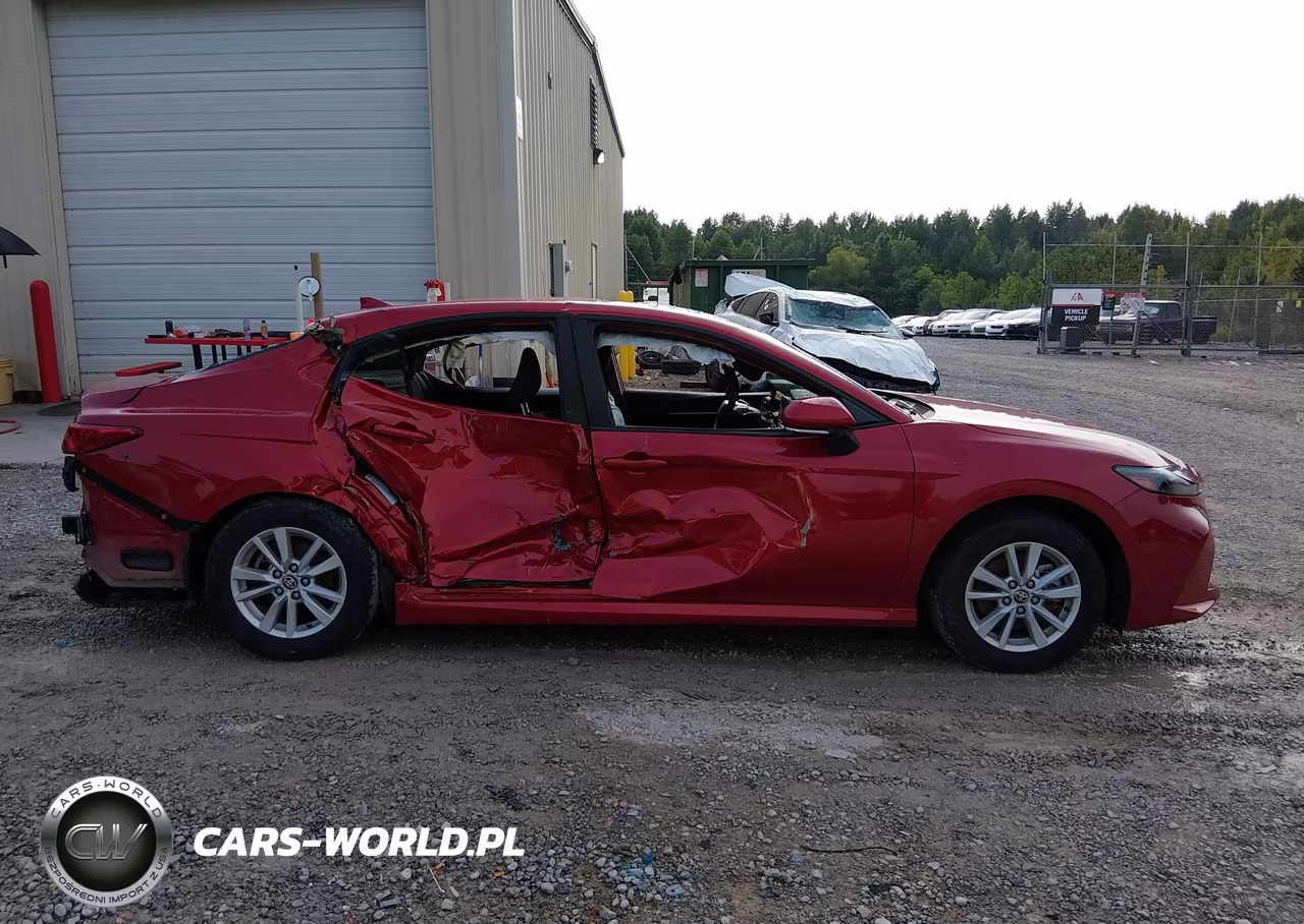 2025 Toyota Camry Le VIN:4T1DAACK4SU042163 - 12