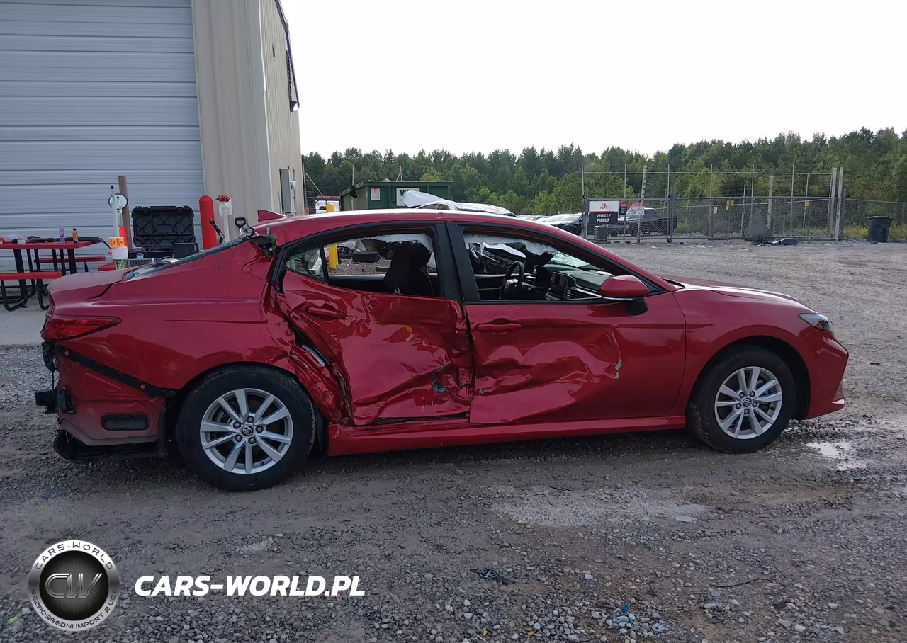 2025 Toyota Camry Le VIN:4T1DAACK4SU042163 - 6