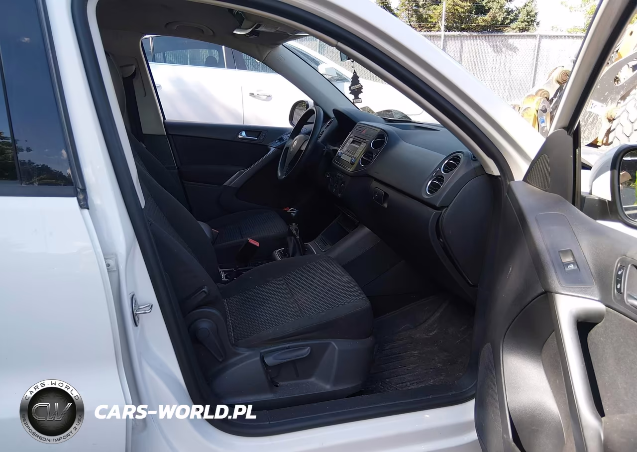 2009 Volkswagen Tiguan S VIN:WVGCV75N49W524883 - 5