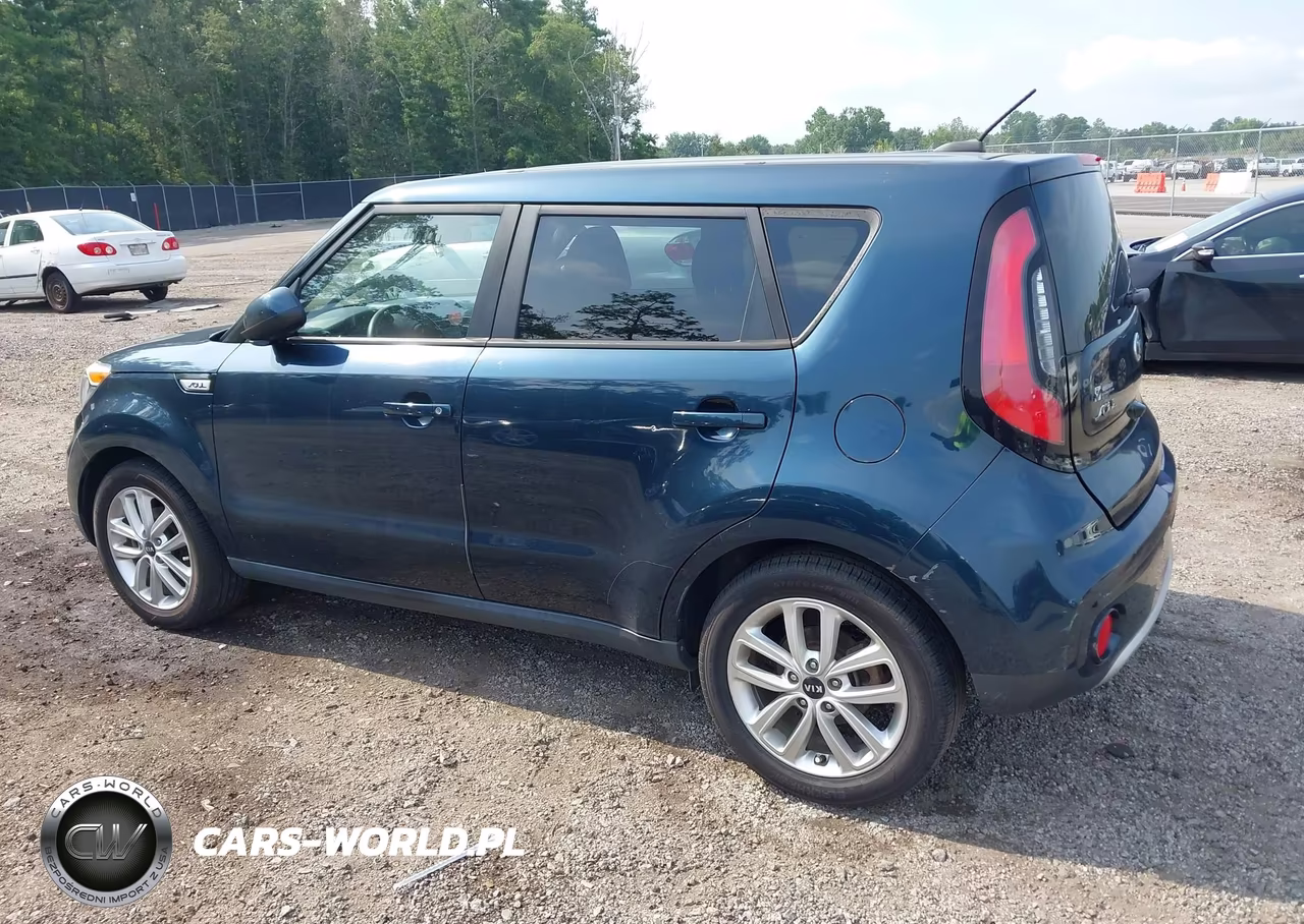 2017 Kia Soul + VIN:KNDJP3A52H7416811 - 3