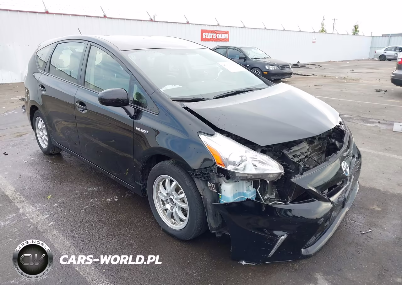 2013 Toyota Prius V Two