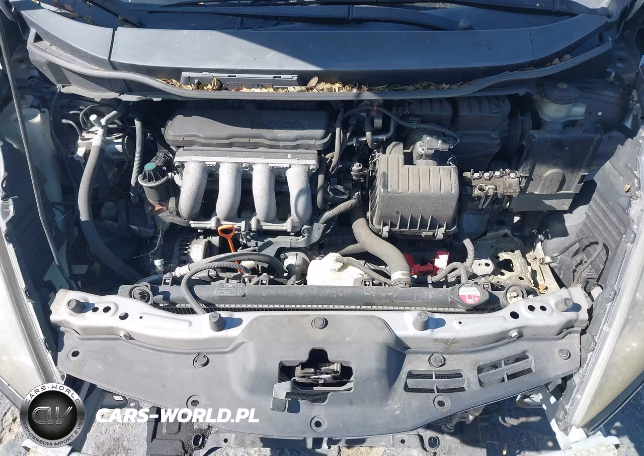 2013 Honda Fit VIN:JHMGE8H33DC050729 - 10