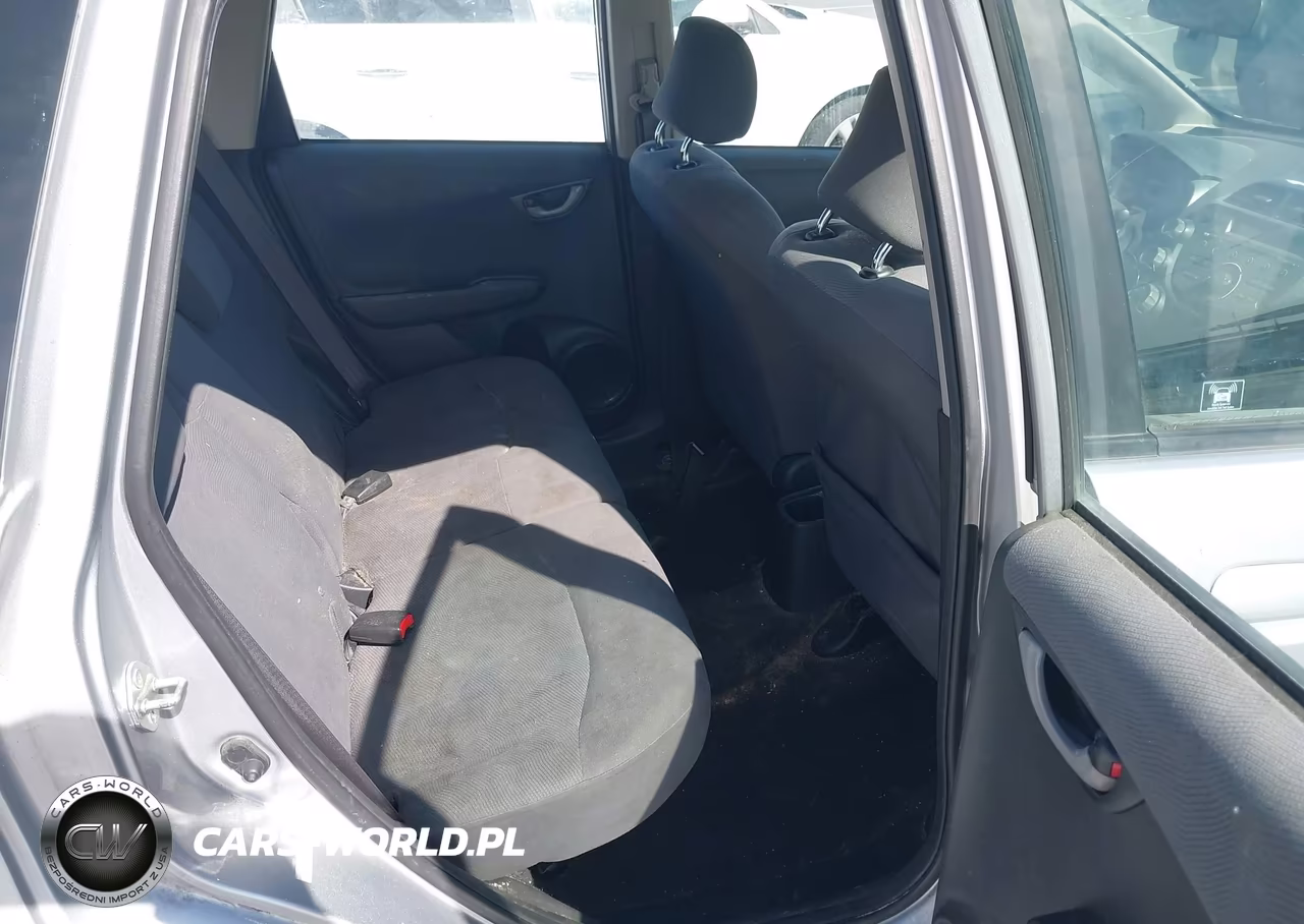 2013 Honda Fit VIN:JHMGE8H33DC050729 - 8