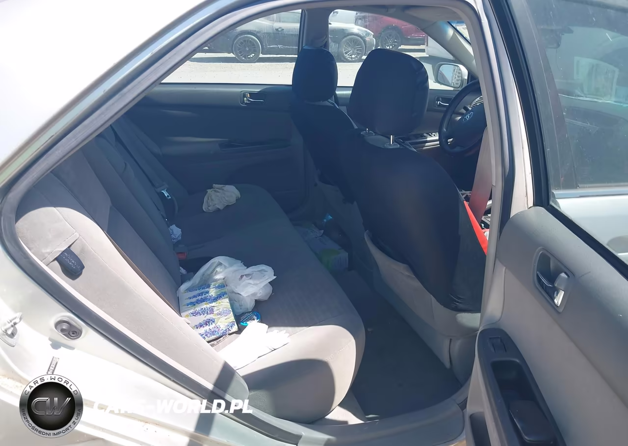 2005 Toyota Camry Le VIN:4T1BE32K35U557653 - 8