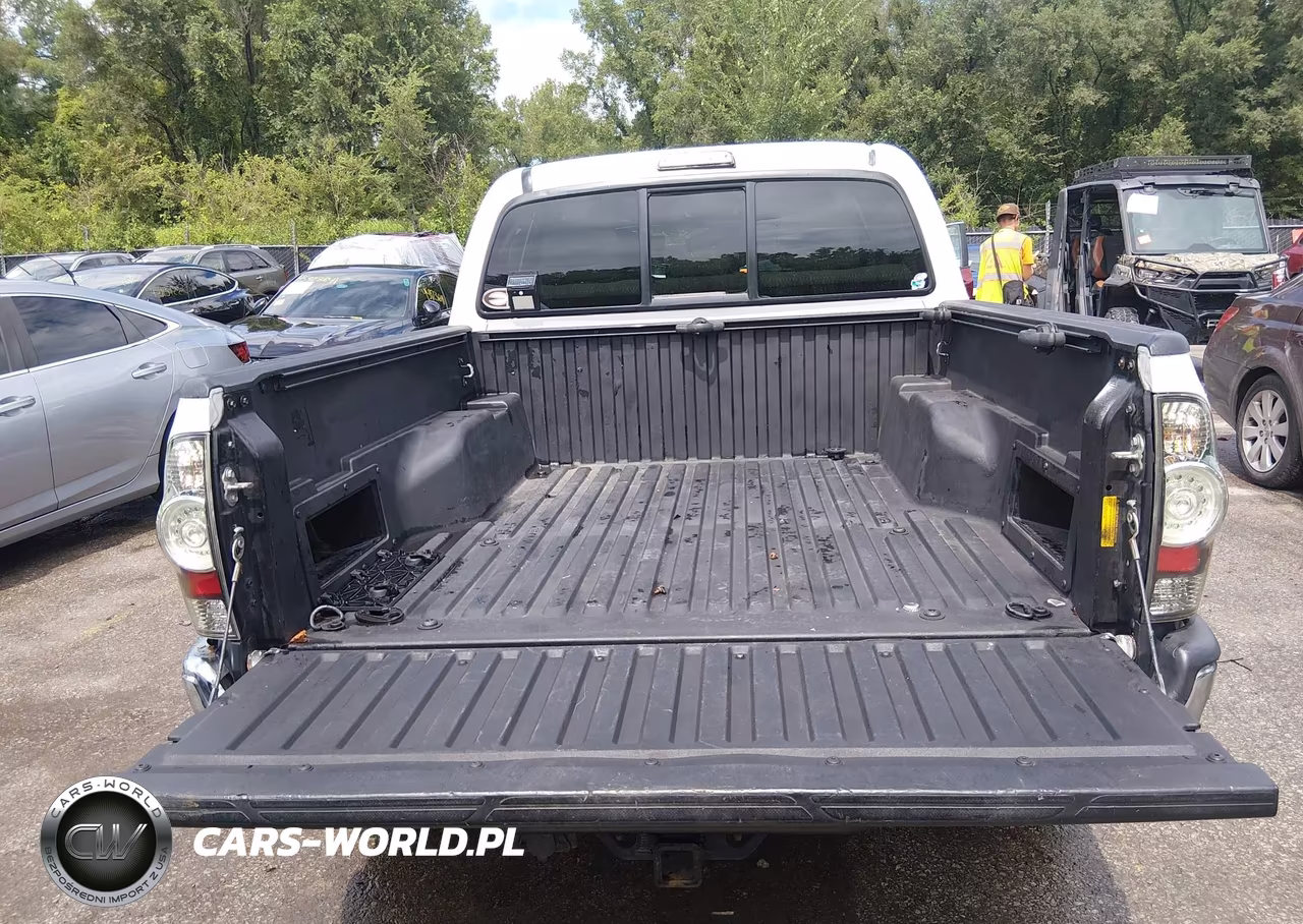 2013 Toyota Tacoma Base V6 VIN:3TMLU4EN6DM117341 - 17
