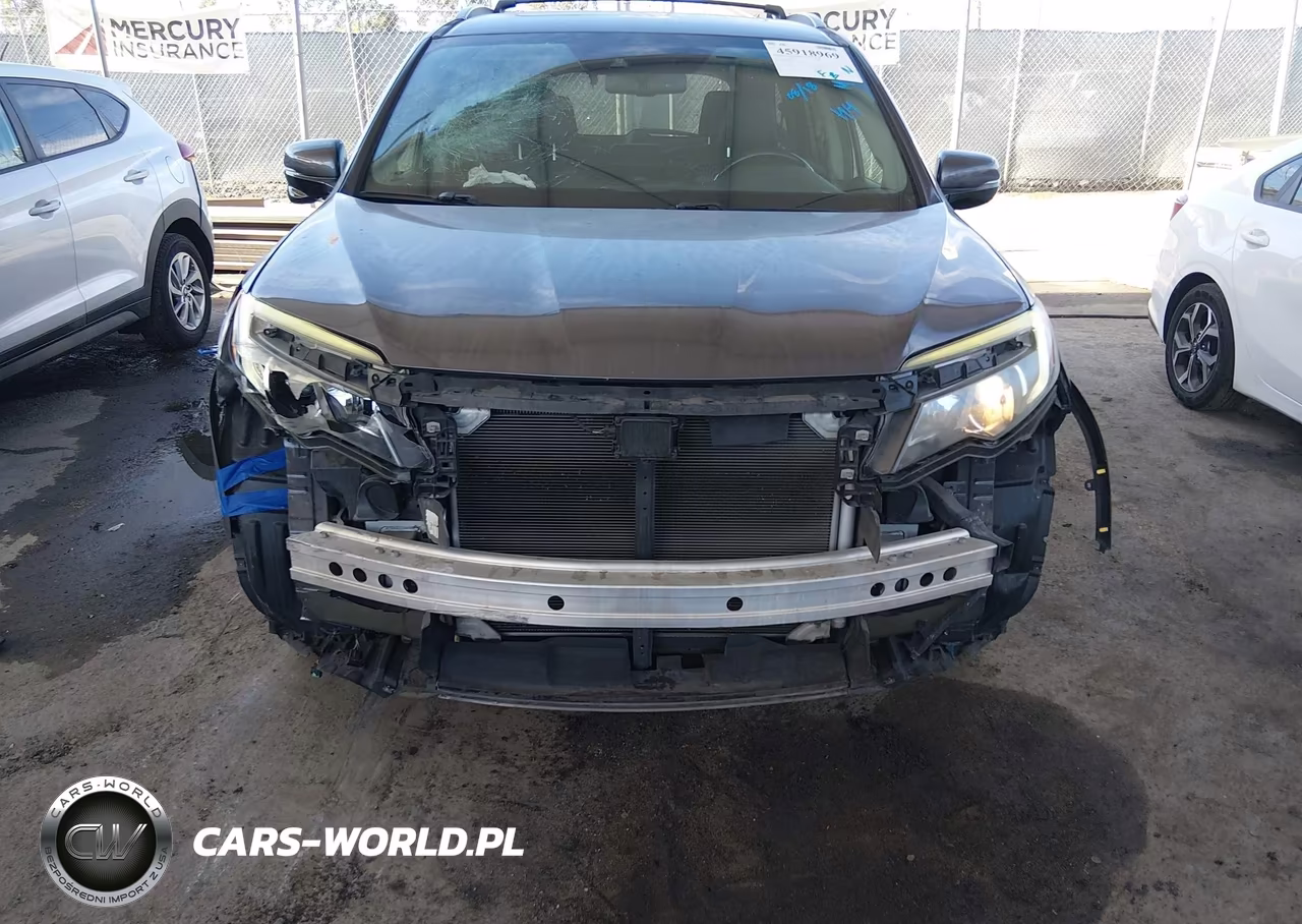 2017 Honda Pilot Touring VIN:5FNYF5H90HB023180 - 13