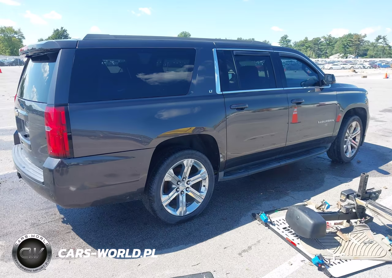 2017 Chevrolet Suburban Lt VIN:1GNSKHKC0HR187845 - 4