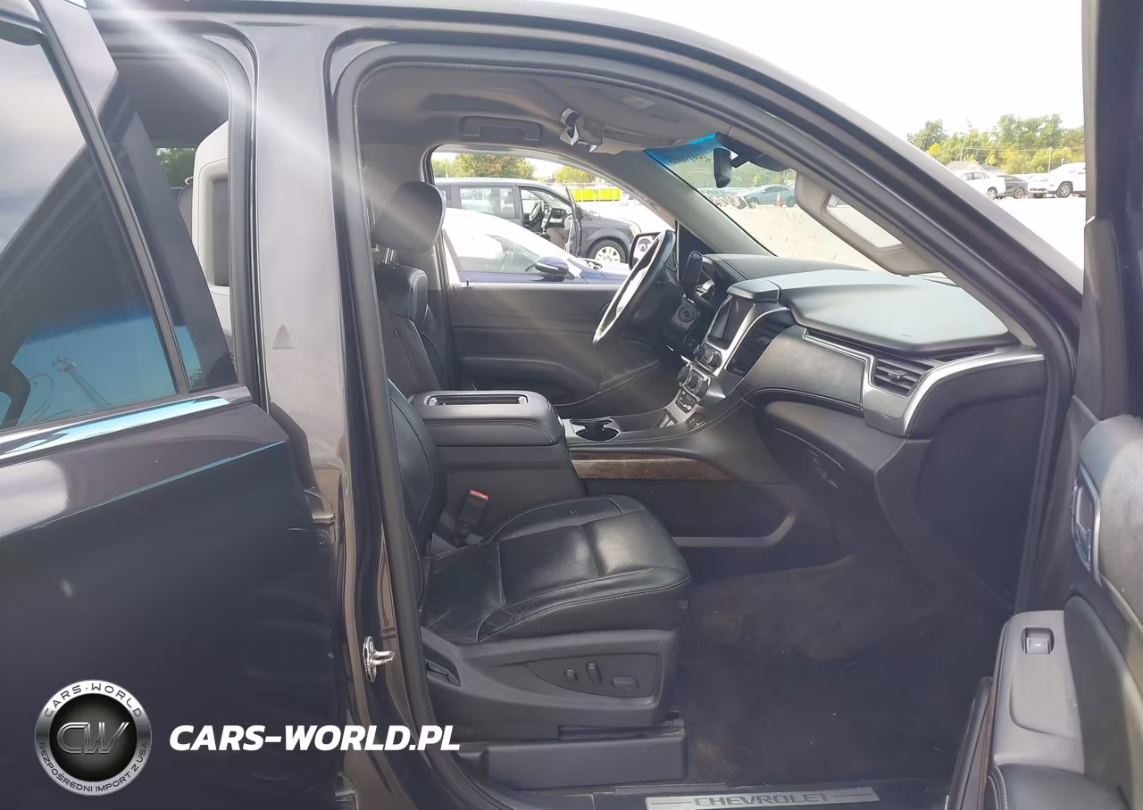2017 Chevrolet Suburban Lt VIN:1GNSKHKC0HR187845 - 5