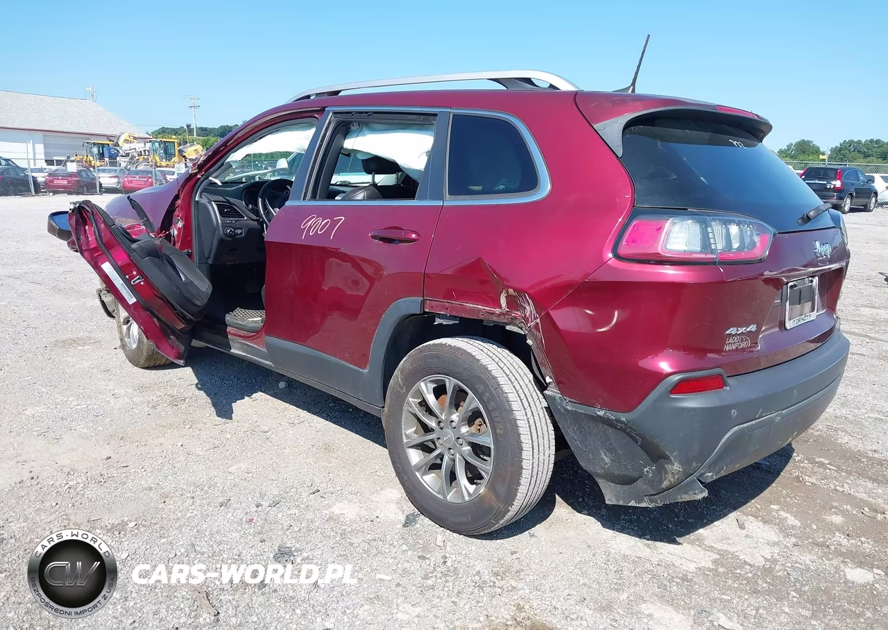 2019 Jeep Cherokee Latitude Plus 4X4 VIN:1C4PJMLBXKD386325 - 3