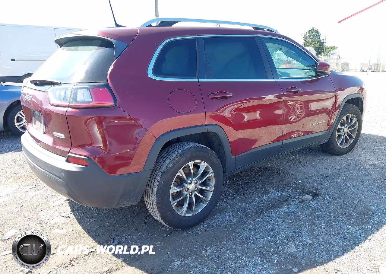 2019 Jeep Cherokee Latitude Plus 4X4 VIN:1C4PJMLBXKD386325 - 4