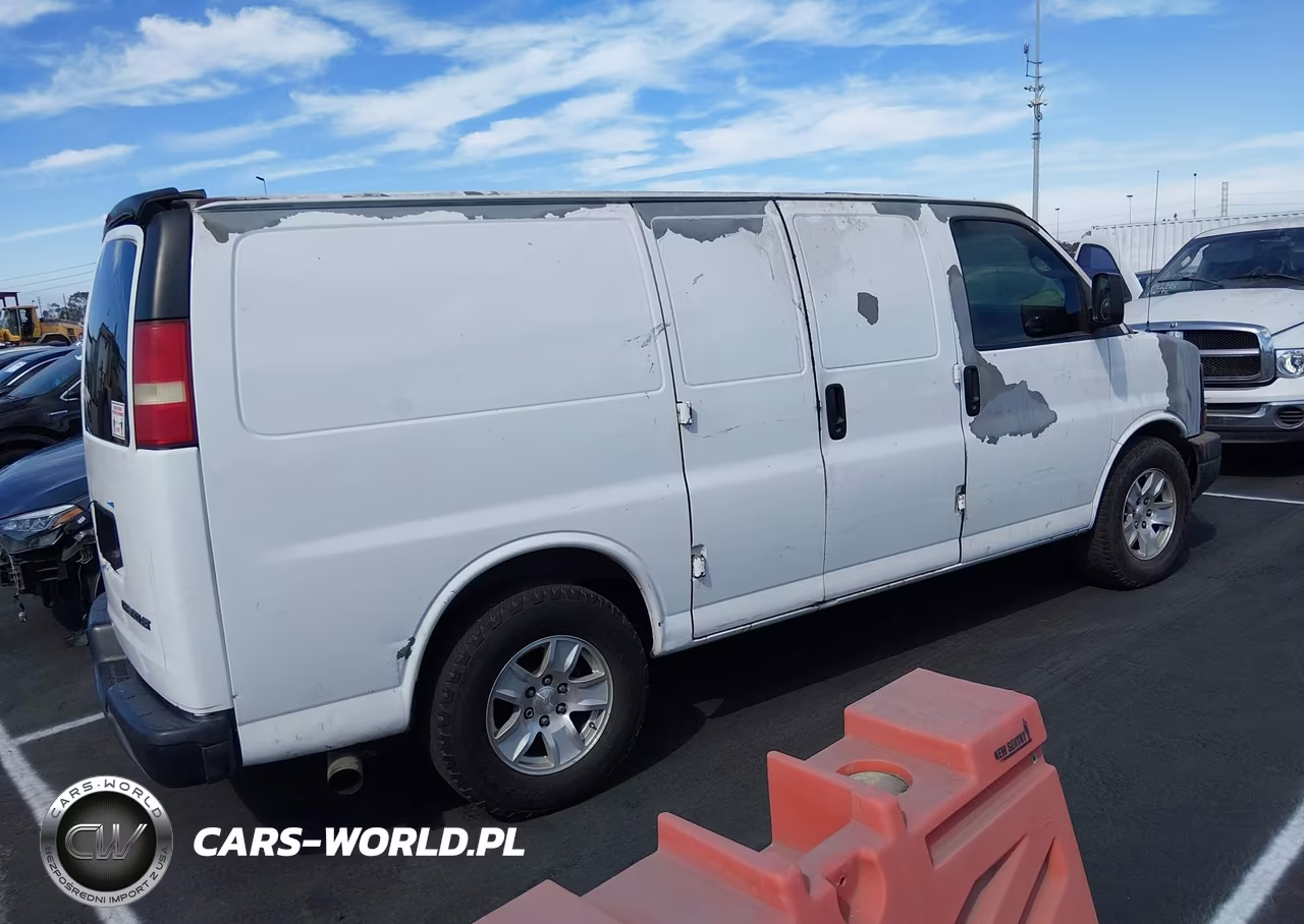 2005 Chevrolet Express VIN:1GCFG15X551250420 - 4