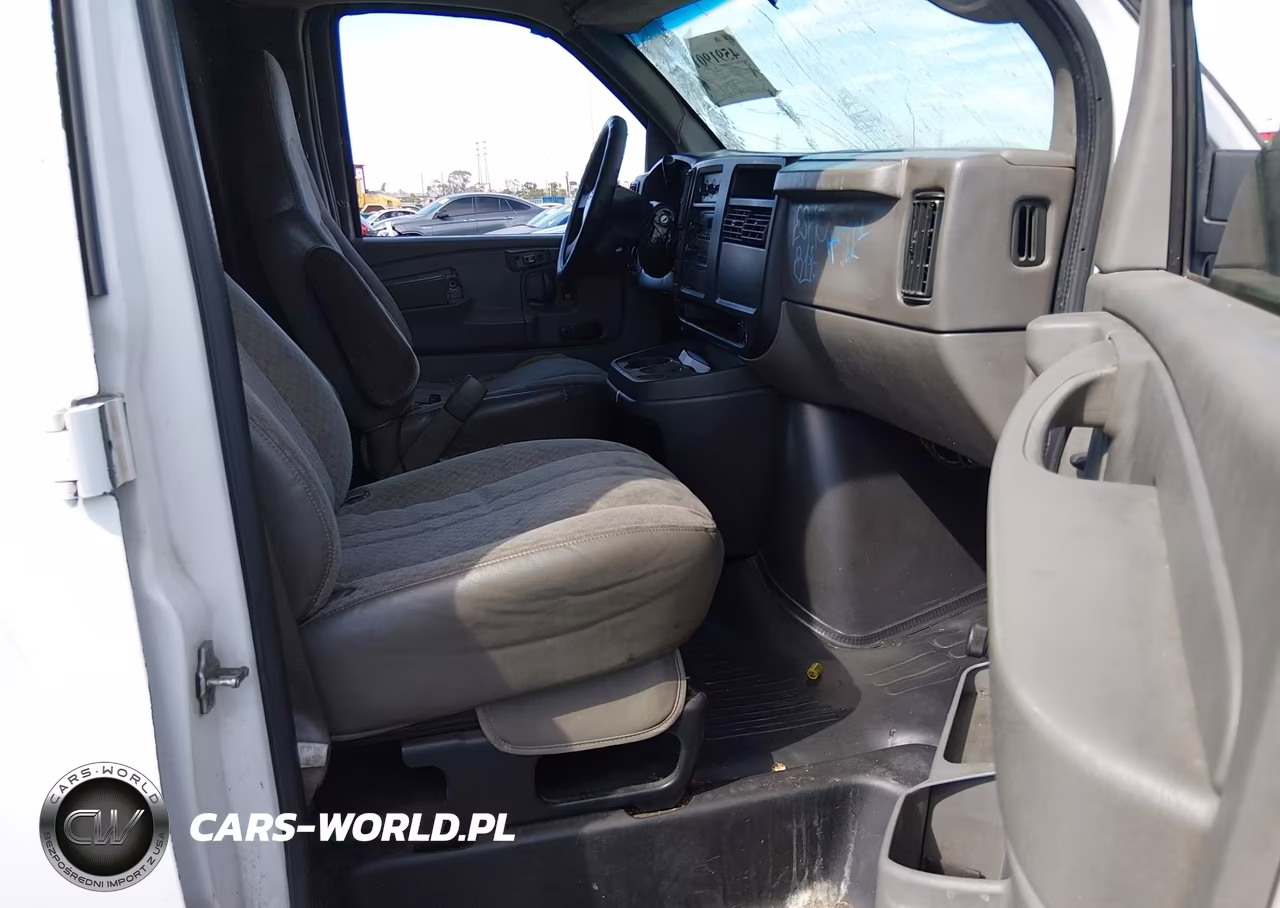 2005 Chevrolet Express VIN:1GCFG15X551250420 - 5