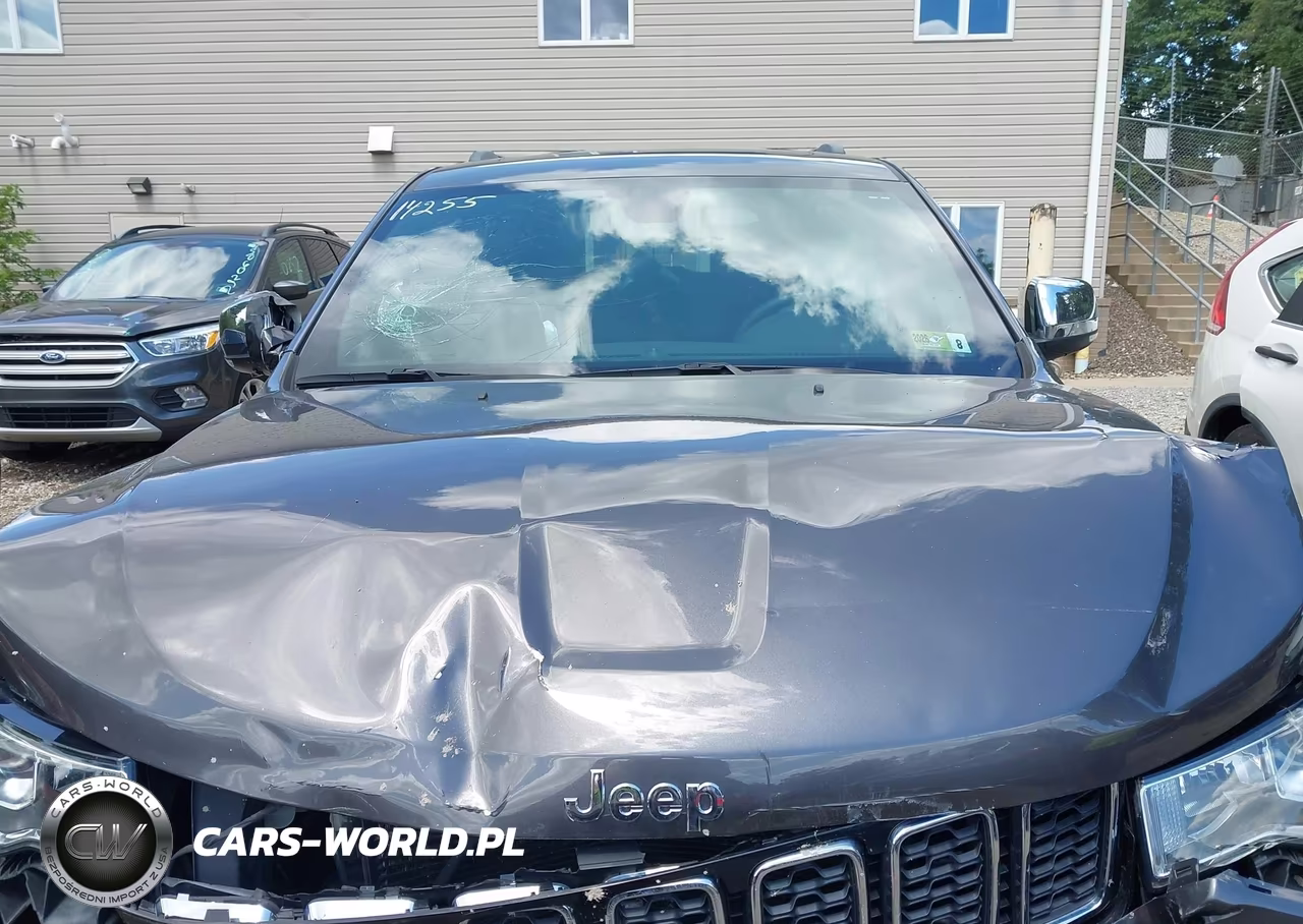 2020 Jeep Grand Cherokee Limited 4X4 VIN:1C4RJFBG8LC444747 - 10
