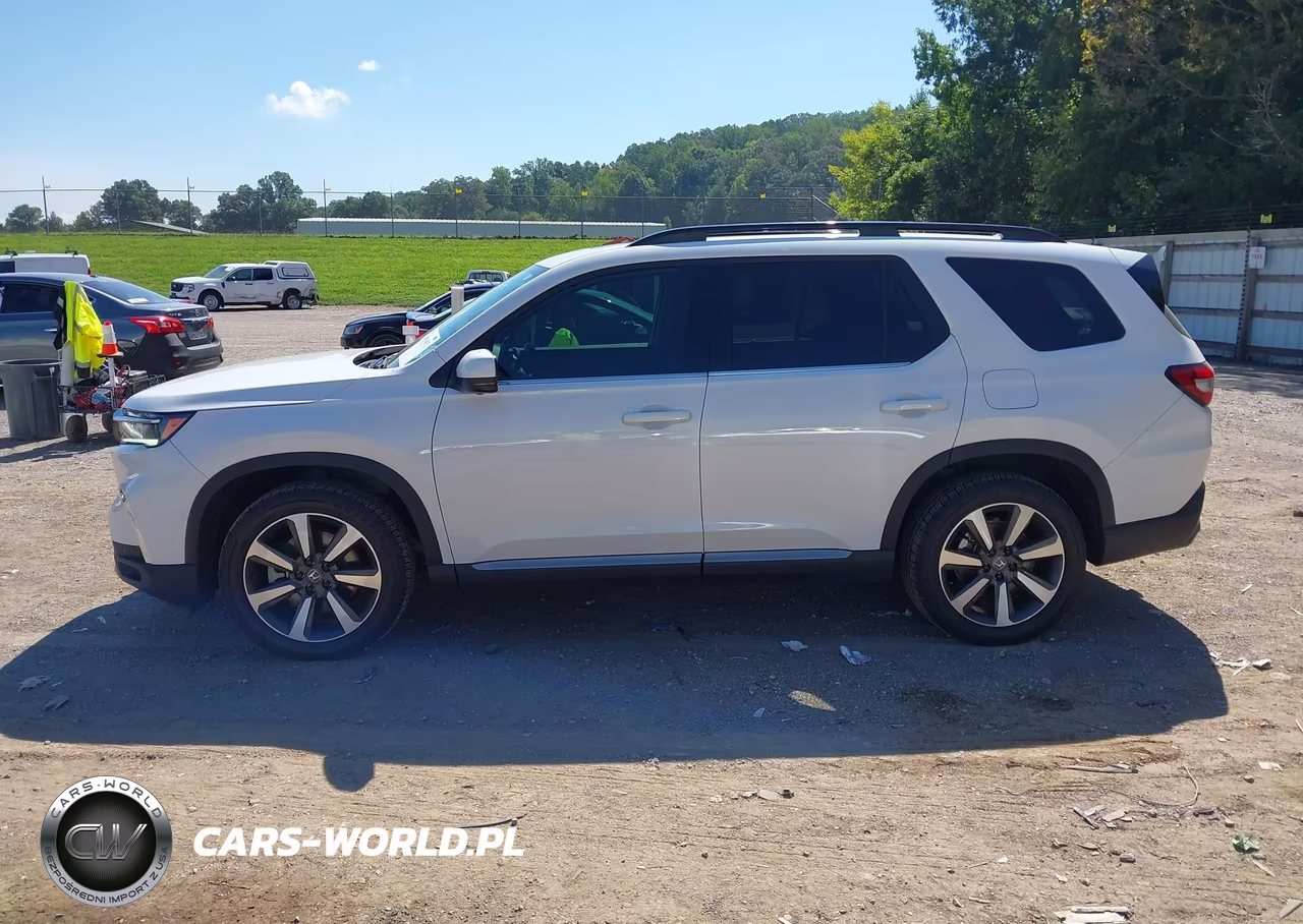 2025 Honda Pilot Elite VIN:5FNYG1H86SB031904 - 14