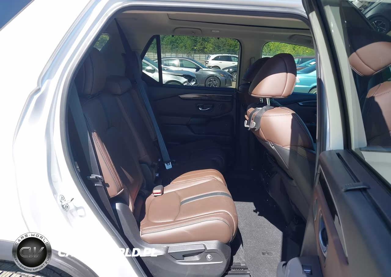 2025 Honda Pilot Elite VIN:5FNYG1H86SB031904 - 8