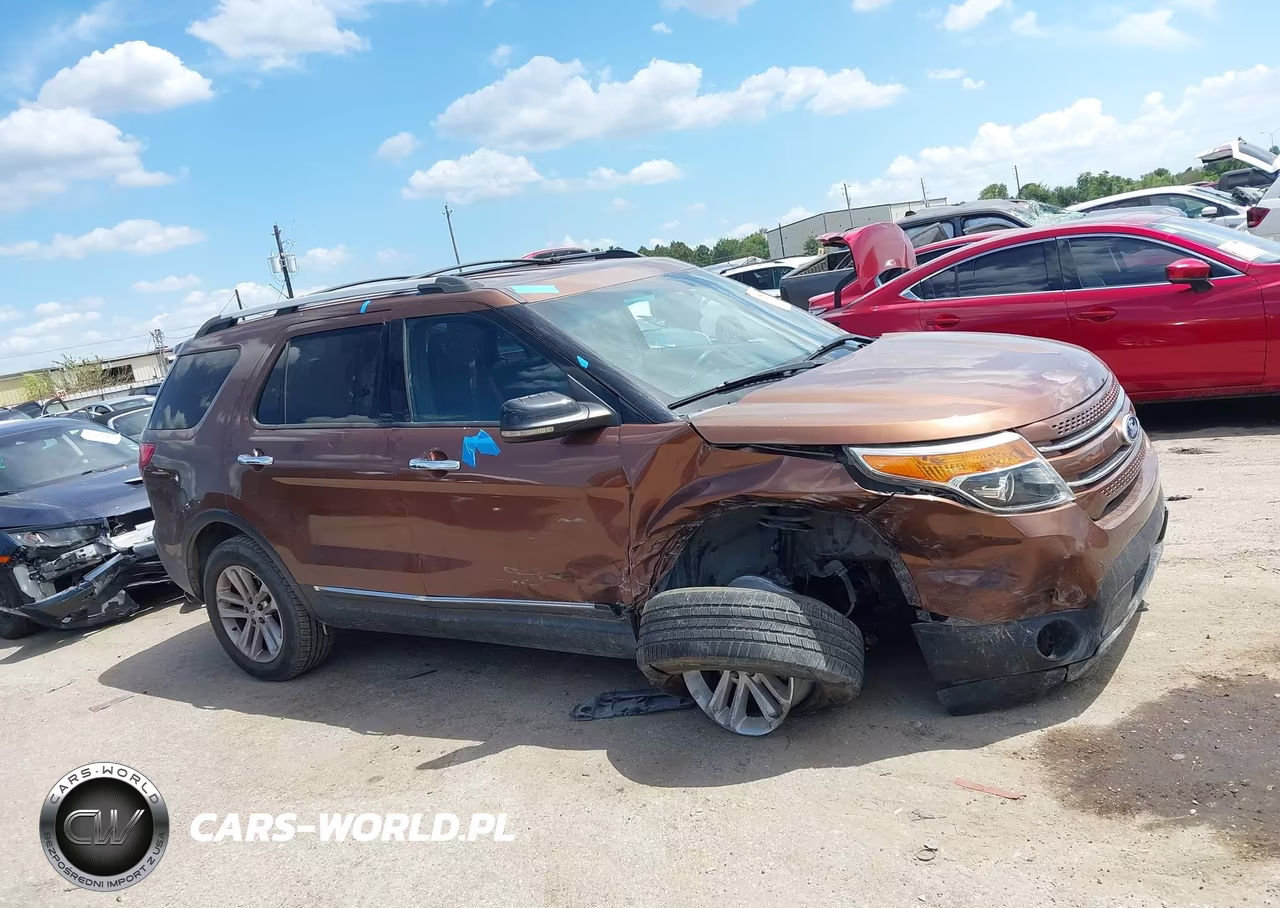 2012 Ford Explorer Xlt VIN:1FMHK8D82CGA56119 - 13