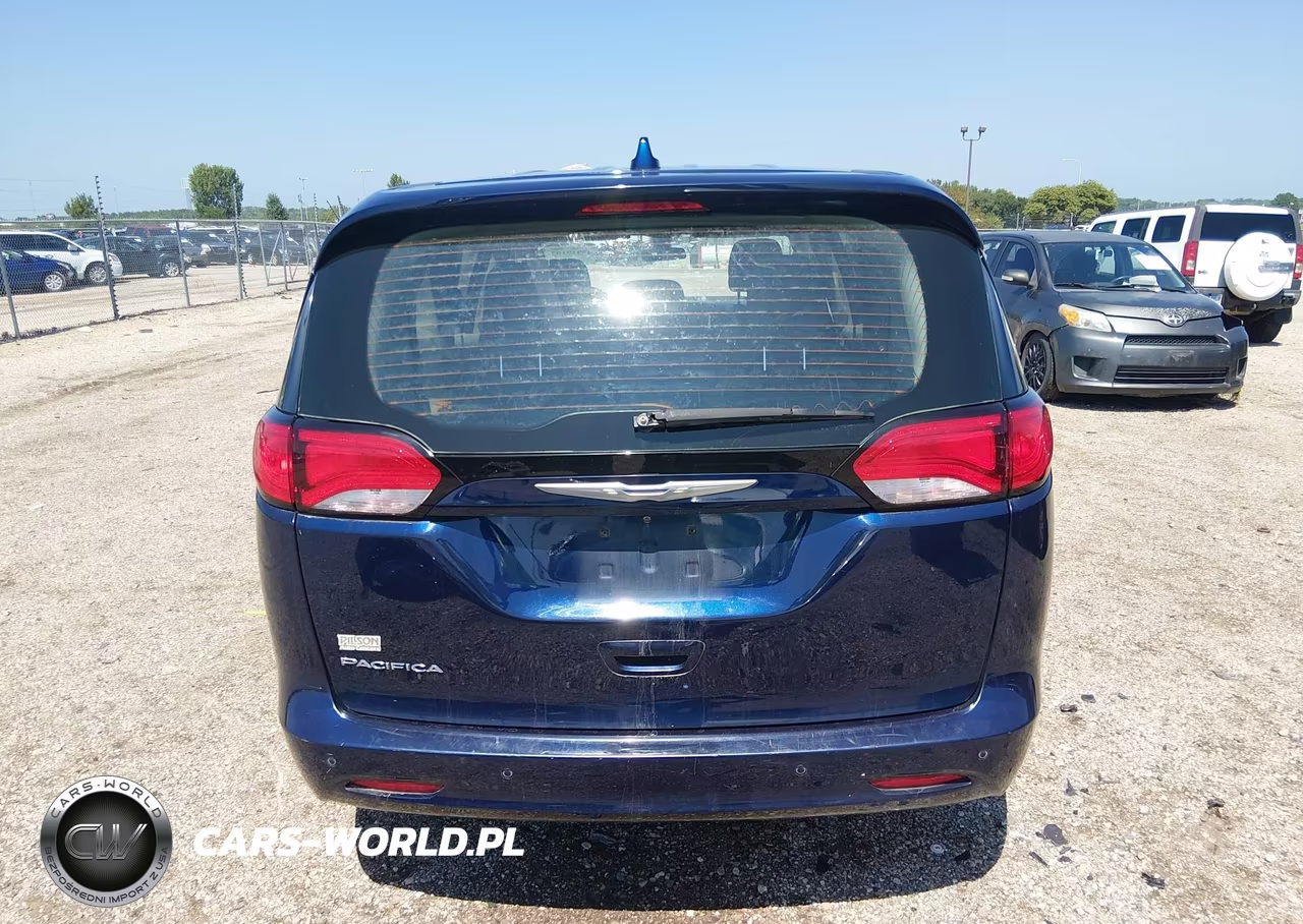 2018 Chrysler Pacifica Lx VIN:2C4RC1CG2JR130057 - 17