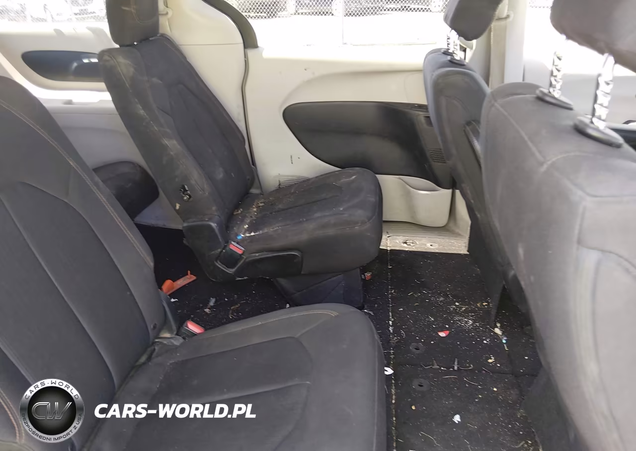 2018 Chrysler Pacifica Lx VIN:2C4RC1CG2JR130057 - 8