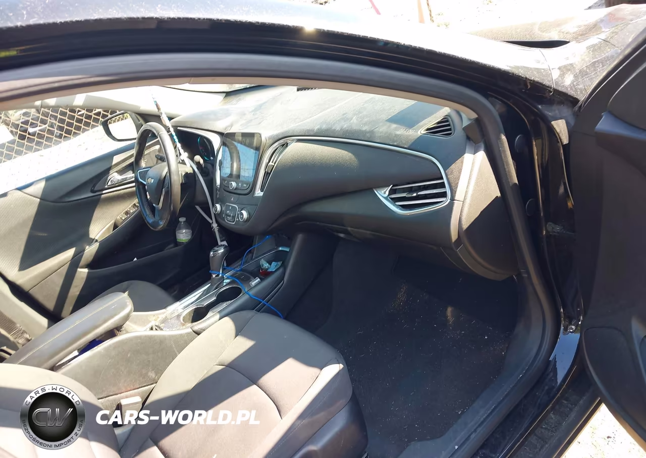 2018 Chevrolet Malibu Lt VIN:1G1ZD5ST2JF223390 - 5