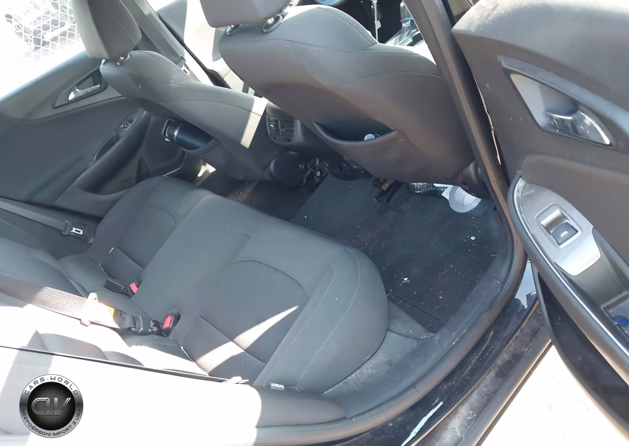 2018 Chevrolet Malibu Lt VIN:1G1ZD5ST2JF223390 - 8