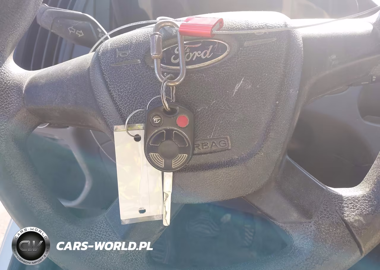 2015 Ford Transit-150 VIN:1FTNE1CG5FKA57717 - 11
