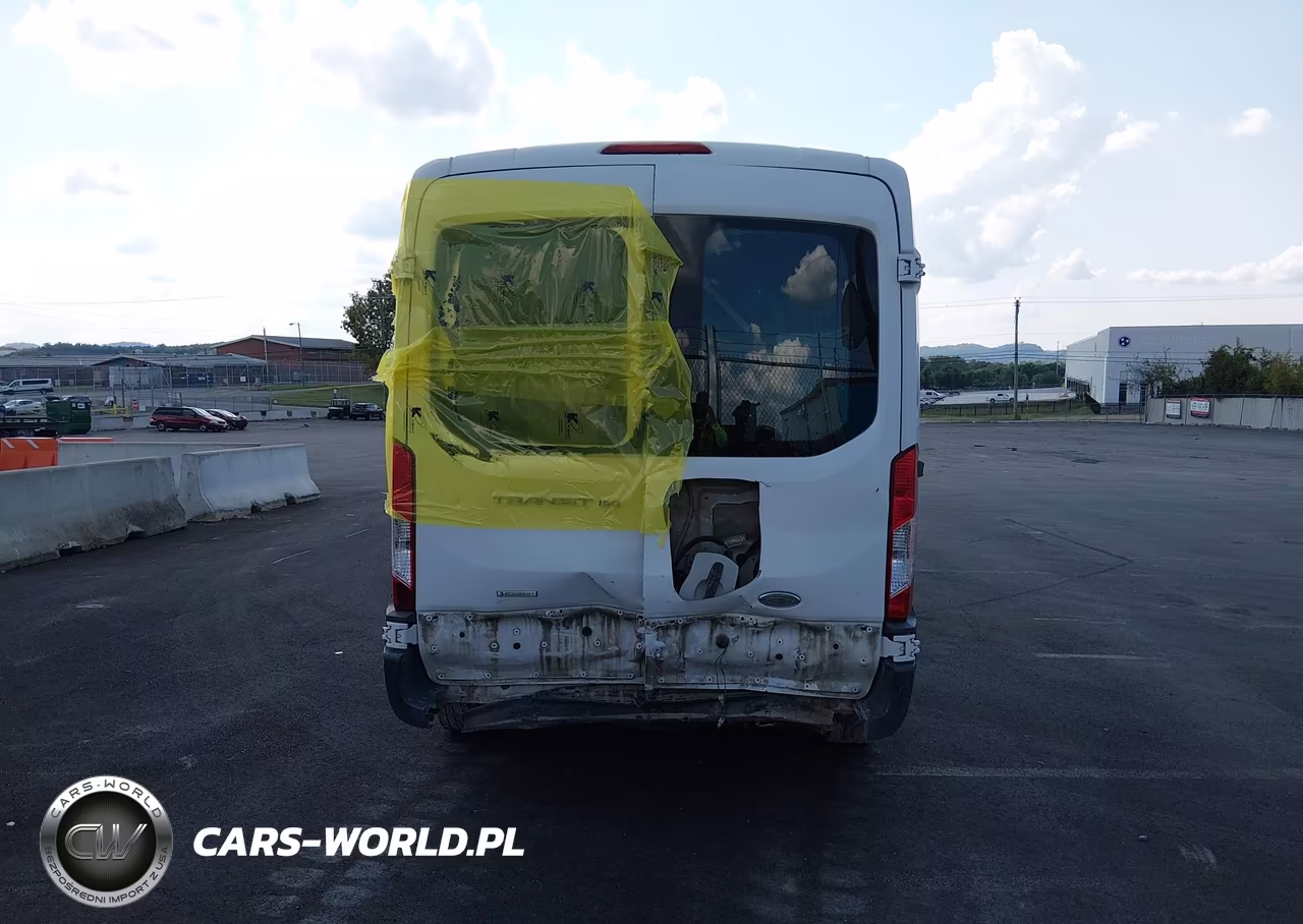 2015 Ford Transit-150 VIN:1FTNE1CG5FKA57717 - 16