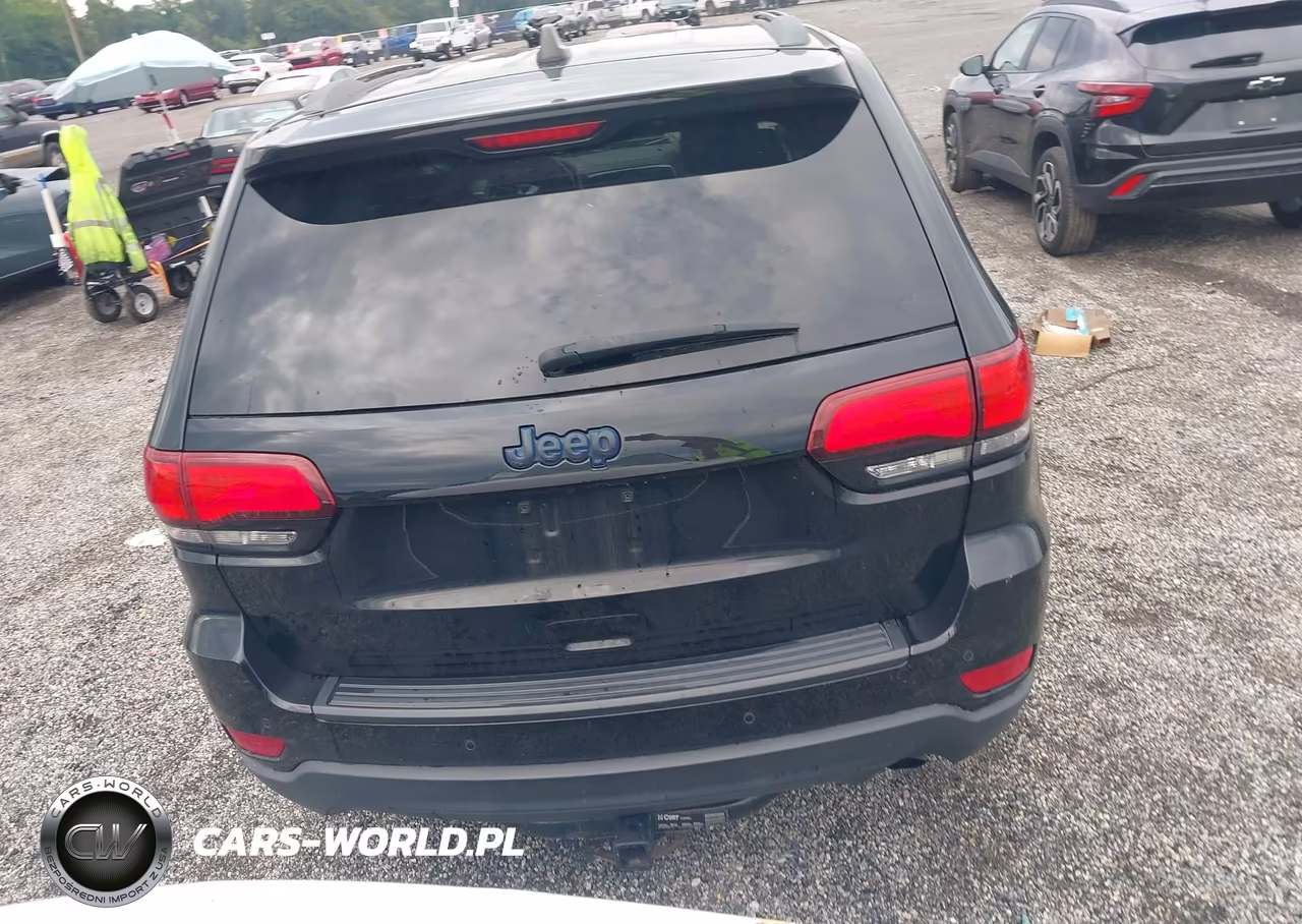 2019 Jeep Grand Cherokee Upland 4X2 VIN:1C4RJEAG1KC833059 - 16