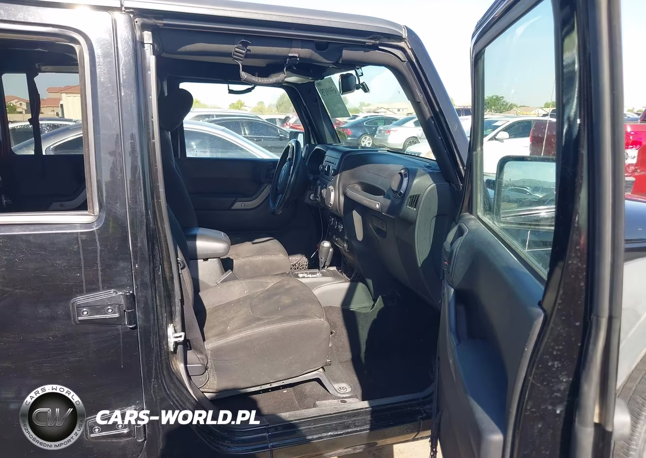 2016 Jeep Wrangler Unlimited Sport VIN:1C4BJWDG3GL191597 - 5