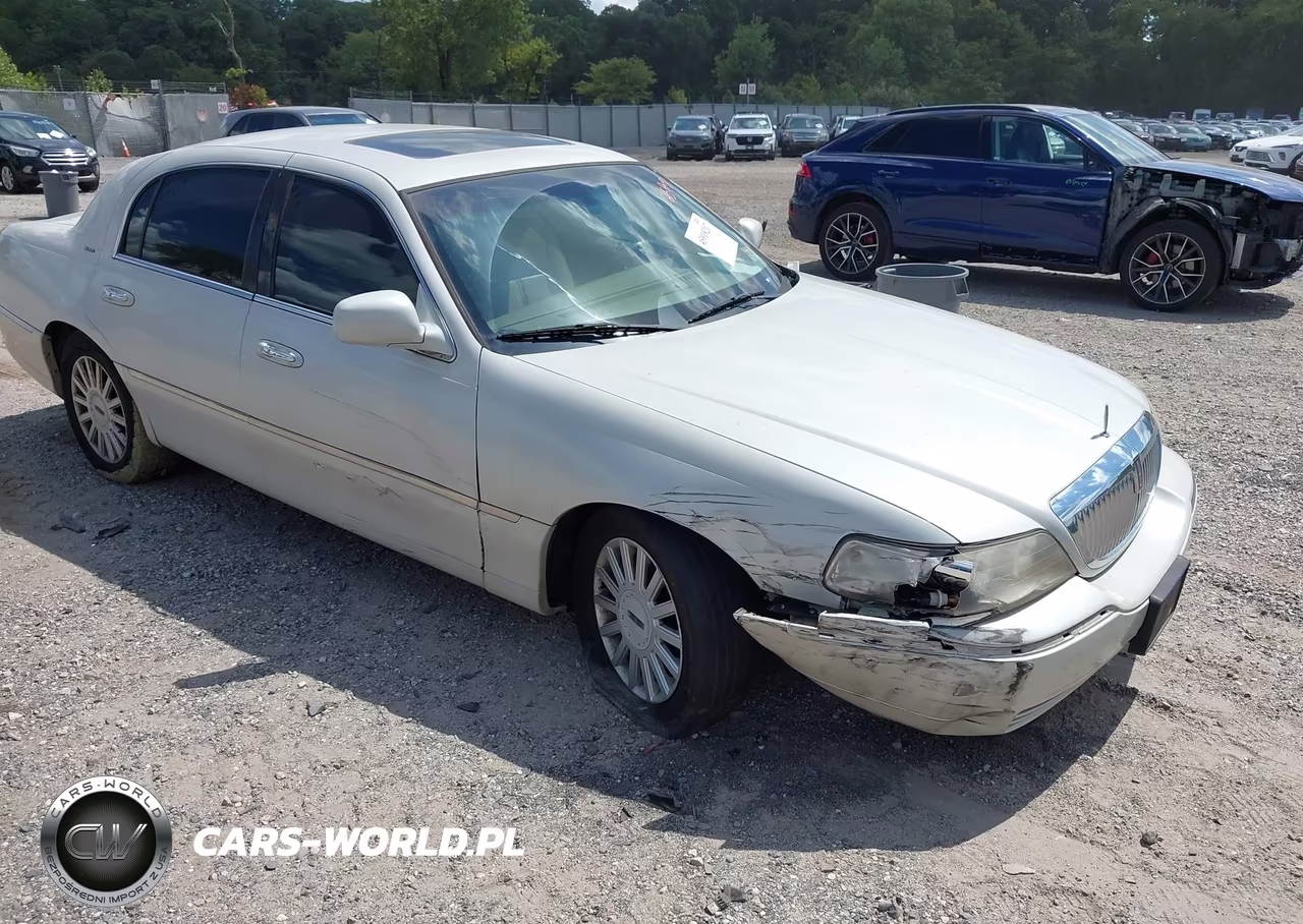 2004 Lincoln Town Car Ultimate – zdjęcie 1 z 11