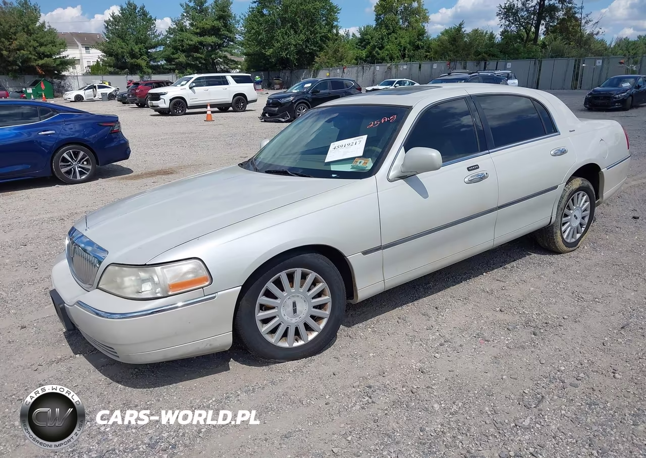 2004 Lincoln Town Car Ultimate VIN:1LNHM83W74Y658956 - 2