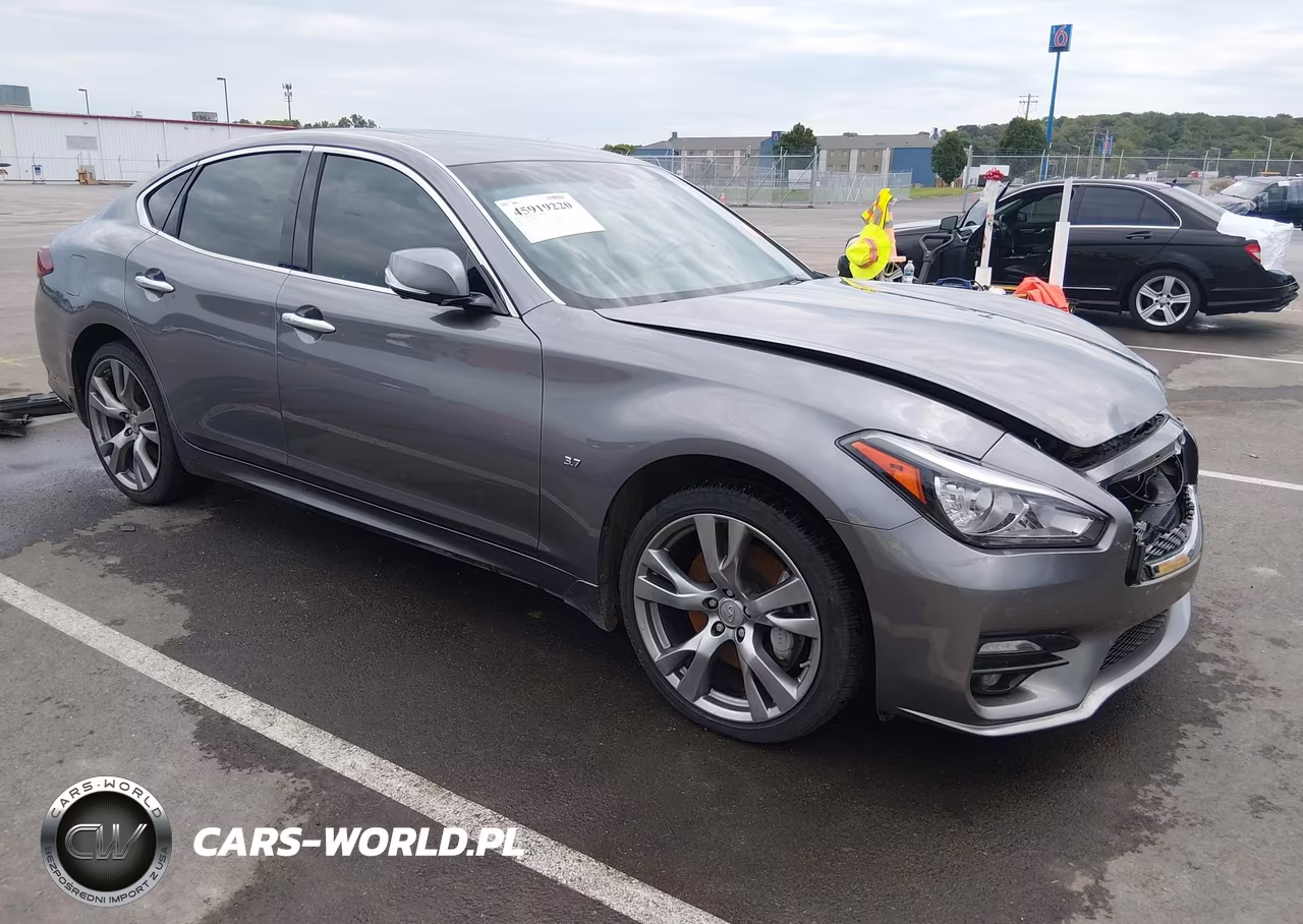 2019 Infiniti Q70 3.7X Luxe