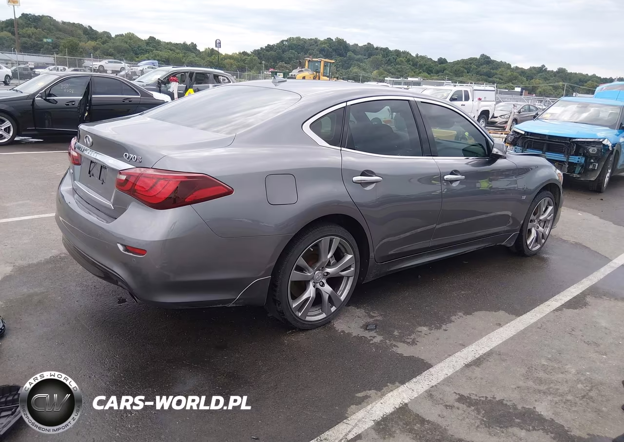 2019 Infiniti Q70 3.7X Luxe VIN:JN1BY1AR9KM585132 - 4