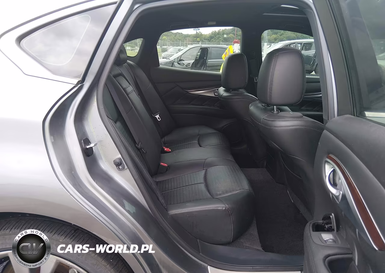 2019 Infiniti Q70 3.7X Luxe VIN:JN1BY1AR9KM585132 - 8