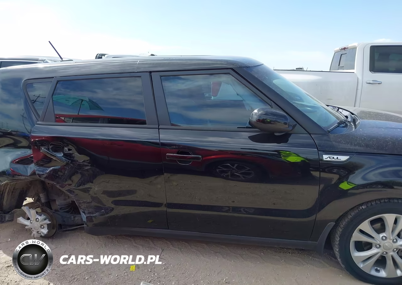 2015 Kia Soul + VIN:KNDJP3A55F7143361 - 13