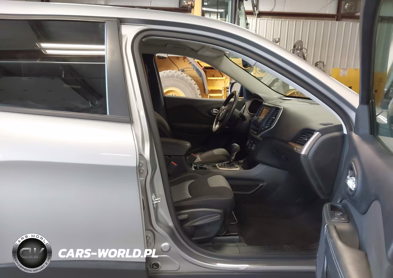 2016 Jeep Cherokee Sport VIN:1C4PJMAB8GW343486 - 5