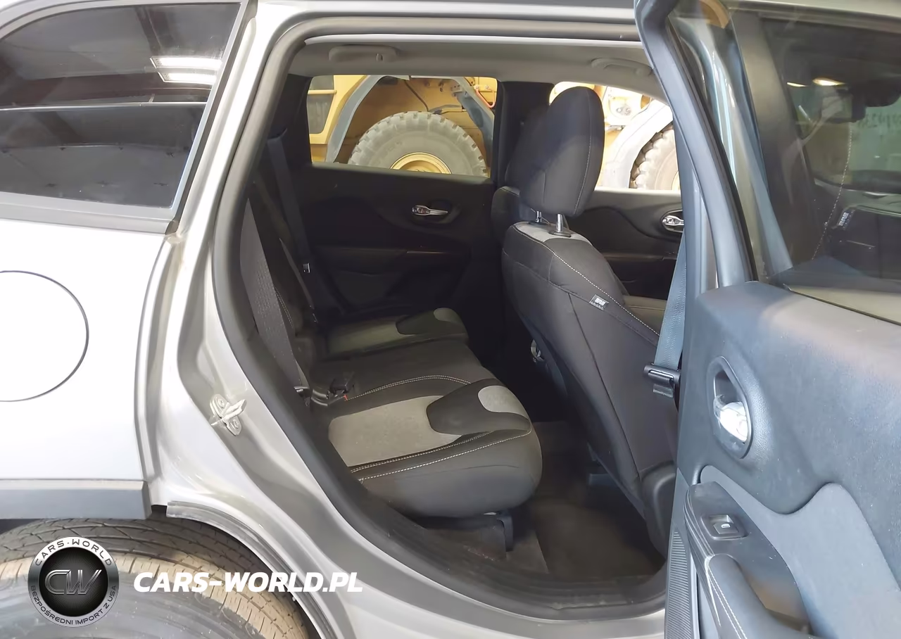 2016 Jeep Cherokee Sport VIN:1C4PJMAB8GW343486 - 8