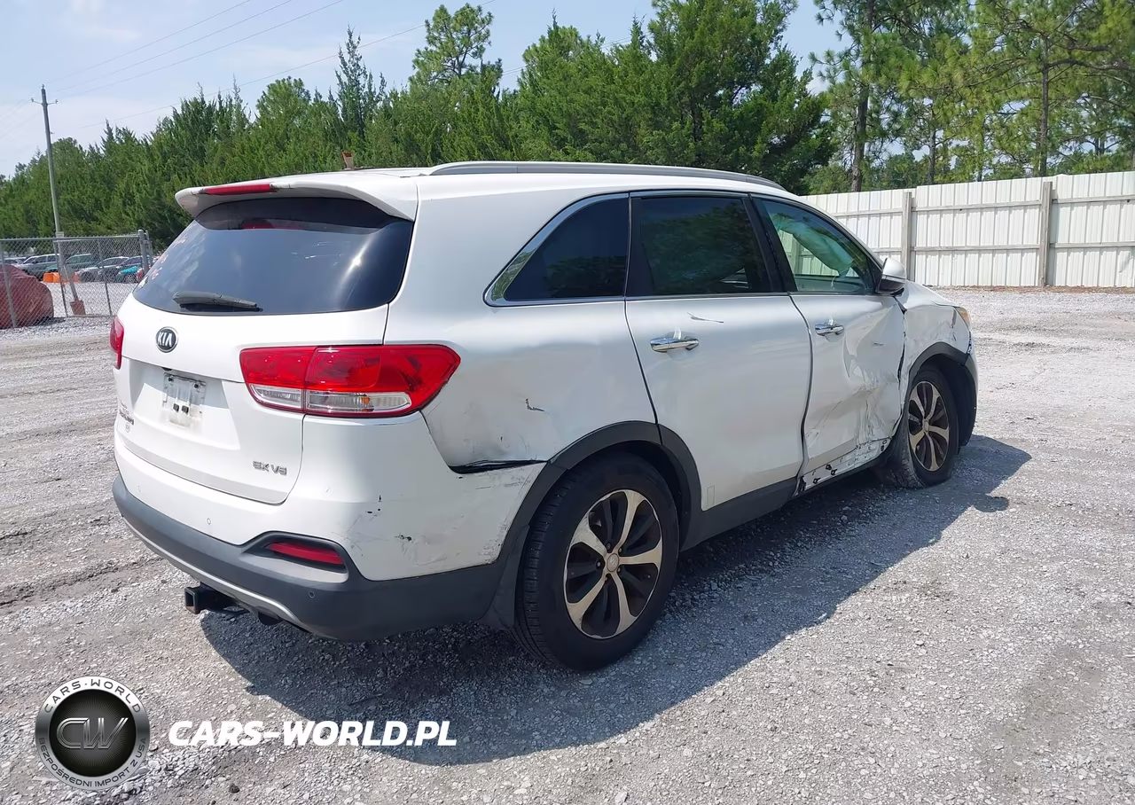 2018 Kia Sorento 3.3L Ex VIN:5XYPH4A50JG406915 - 4