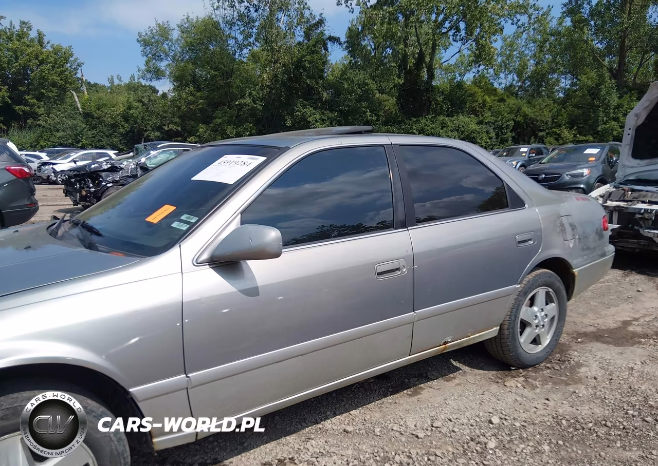 2001 Toyota Camry Le VIN:JT2BG22K210593983 - 14