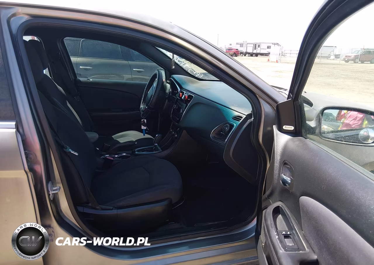 2013 Chrysler 200 Touring VIN:1C3CCBBG7DN715669 - 5
